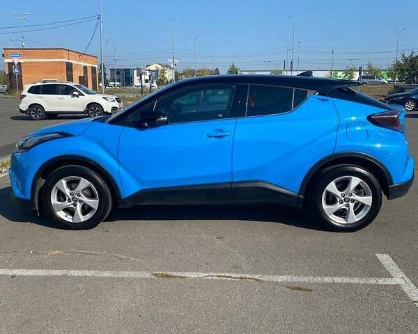 Синий Тойота C-HR, объемом двигателя 1.2 л и пробегом 80 тыс. км за 18500 $, фото 1 на Automoto.ua