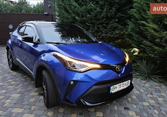 Тойота C-HR 2019 у Одесі на Automoto.ua Синій Тойота C-HR, об'ємом двигуна 1.2 л та пробігом 11 тис. км за 32500 $, фото 1 на Automoto.ua