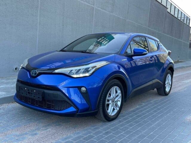 Синий Тойота C-HR, объемом двигателя 0.18 л и пробегом 62 тыс. км за 16900 $, фото 1 на Automoto.ua