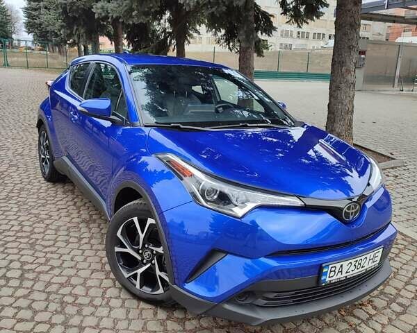 Синий Тойота C-HR, объемом двигателя 2 л и пробегом 34 тыс. км за 19600 $, фото 1 на Automoto.ua