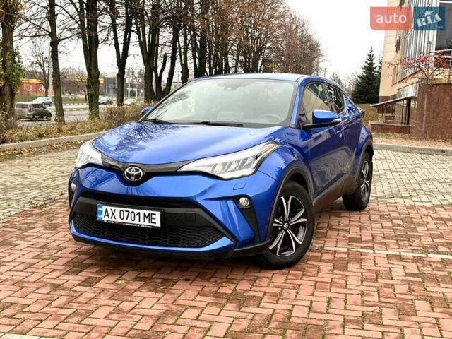 Синий Тойота C-HR, объемом двигателя 1.2 л и пробегом 138 тыс. км за 18999 $, фото 1 на Automoto.ua