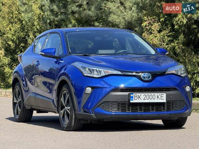 Синий Тойота C-HR, объемом двигателя 1.99 л и пробегом 46 тыс. км за 28200 $, фото 1 на Automoto.ua