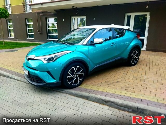 Зеленый Тойота C-HR, объемом двигателя 2 л и пробегом 90 тыс. км за 20500 $, фото 1 на Automoto.ua