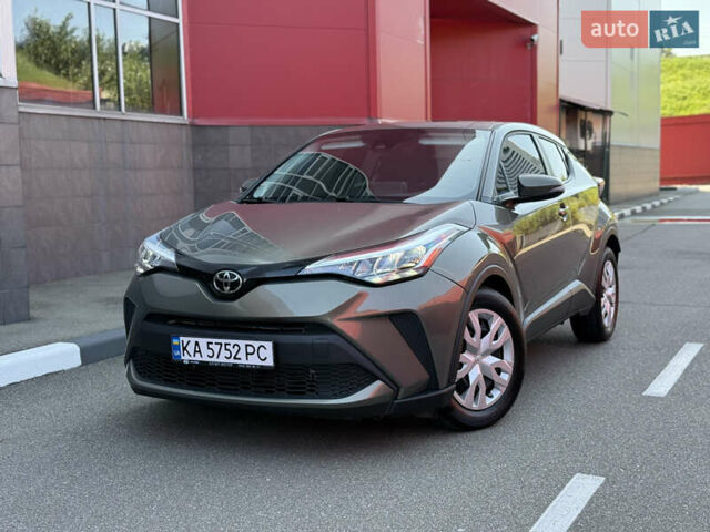Зеленый Тойота C-HR, объемом двигателя 2 л и пробегом 2 тыс. км за 21500 $, фото 1 на Automoto.ua