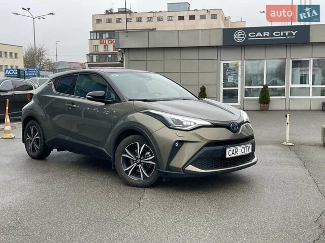 Зеленый Тойота C-HR, объемом двигателя 1.99 л и пробегом 32 тыс. км за 34999 $, фото 1 на Automoto.ua