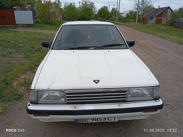 Белый Тойота Камри, объемом двигателя 0 л и пробегом 390 тыс. км за 688 $, фото 1 на Automoto.ua