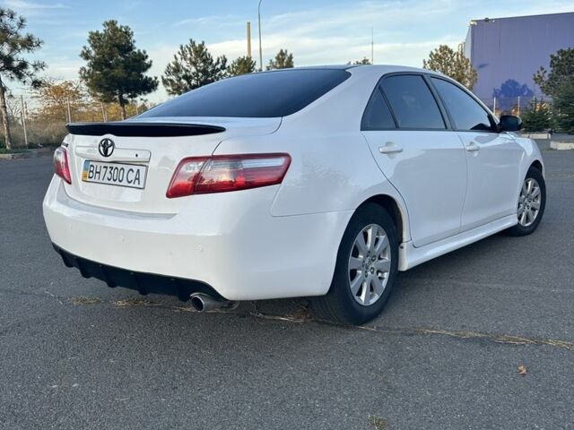 Тойота Камри 2007 в Одессе на Automoto.ua Белый Тойота Камри, объемом двигателя 2.4 л и пробегом 2 тыс. км за 7500 $, фото 1 на Automoto.ua