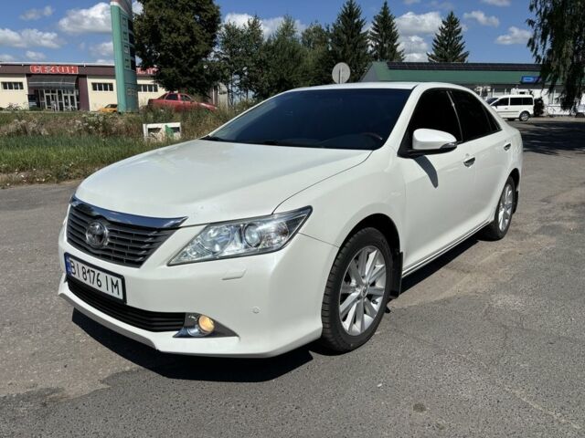 Белый Тойота Камри, объемом двигателя 3.5 л и пробегом 189 тыс. км за 13463 $, фото 1 на Automoto.ua