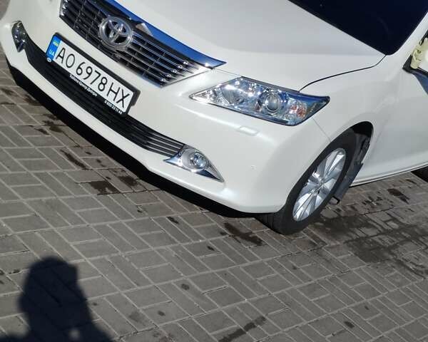 Білий Тойота Камрі, об'ємом двигуна 2.5 л та пробігом 222 тис. км за 12200 $, фото 1 на Automoto.ua