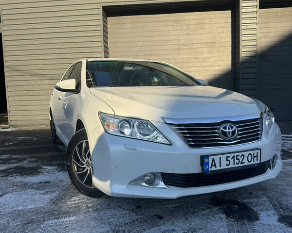 Белый Тойота Камри, объемом двигателя 2.49 л и пробегом 162 тыс. км за 15500 $, фото 1 на Automoto.ua