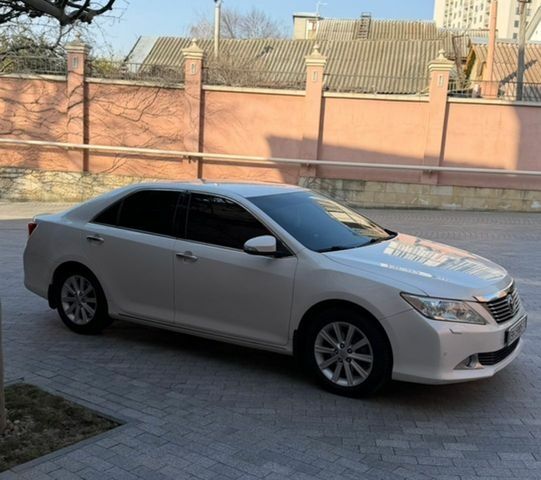 Білий Тойота Камрі, об'ємом двигуна 3.46 л та пробігом 237 тис. км за 14200 $, фото 1 на Automoto.ua
