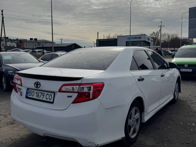 Белый Тойота Камри, объемом двигателя 2.49 л и пробегом 0 тыс. км за 8100 $, фото 1 на Automoto.ua