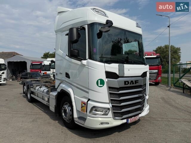 Белый Тойота Камри, объемом двигателя 2.49 л и пробегом 305 тыс. км за 12700 $, фото 1 на Automoto.ua