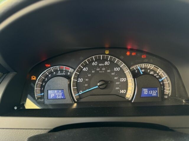 Білий Тойота Камрі, об'ємом двигуна 2.5 л та пробігом 172 тис. км за 10000 $, фото 1 на Automoto.ua