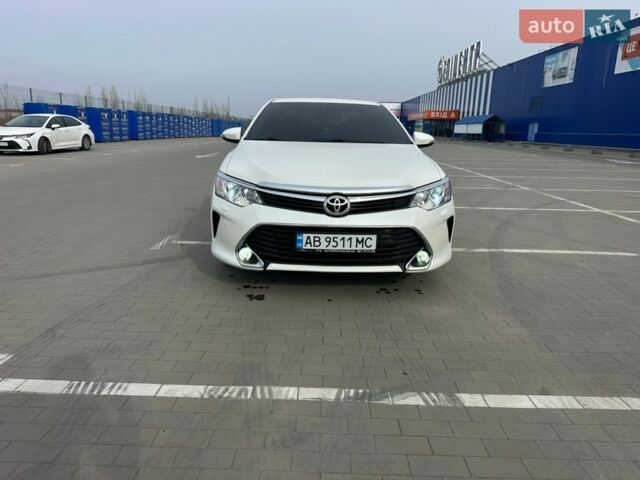 Білий Тойота Камрі, об'ємом двигуна 2.49 л та пробігом 232 тис. км за 15600 $, фото 1 на Automoto.ua