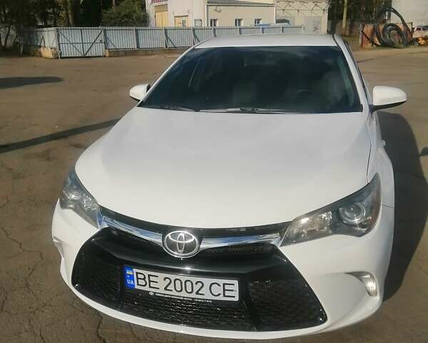 Білий Тойота Камрі, об'ємом двигуна 2.5 л та пробігом 280 тис. км за 13600 $, фото 1 на Automoto.ua