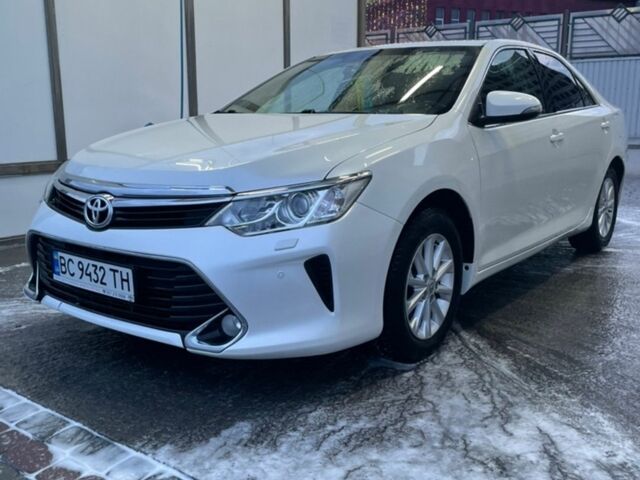 Белый Тойота Камри, объемом двигателя 2.49 л и пробегом 161 тыс. км за 16900 $, фото 1 на Automoto.ua
