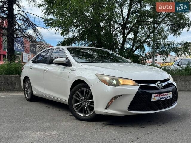 Белый Тойота Камри, объемом двигателя 2.5 л и пробегом 357 тыс. км за 11690 $, фото 1 на Automoto.ua