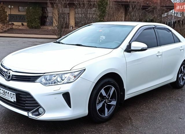 Білий Тойота Камрі, об'ємом двигуна 2.49 л та пробігом 73 тис. км за 17600 $, фото 1 на Automoto.ua