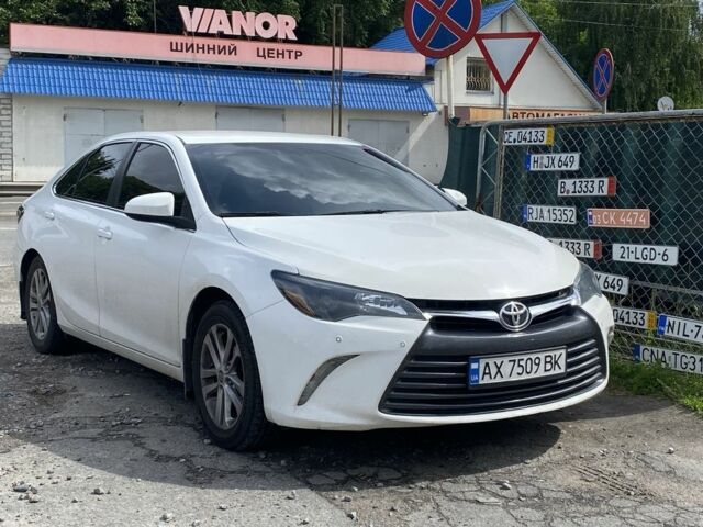 Білий Тойота Камрі, об'ємом двигуна 2.5 л та пробігом 158 тис. км за 12700 $, фото 1 на Automoto.ua