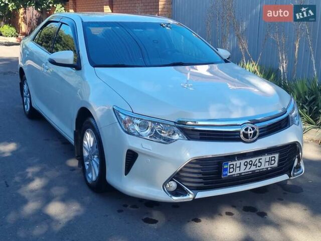 Білий Тойота Камрі, об'ємом двигуна 2.49 л та пробігом 87 тис. км за 16500 $, фото 1 на Automoto.ua