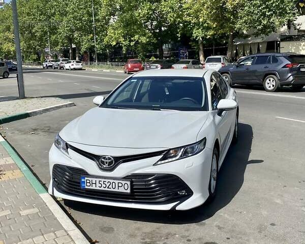 Білий Тойота Камрі, об'ємом двигуна 2.49 л та пробігом 75 тис. км за 22900 $, фото 1 на Automoto.ua