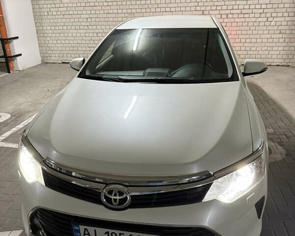 Тойота Камри 2017 в Львове на Automoto.ua Белый Тойота Камри, объемом двигателя 2.49 л и пробегом 148 тыс. км за 19300 $, фото 1 на Automoto.ua