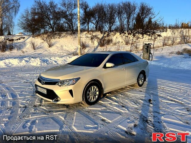 Білий Тойота Камрі, об'ємом двигуна 2.5 л та пробігом 11000 тис. км за 20500 $, фото 1 на Automoto.ua