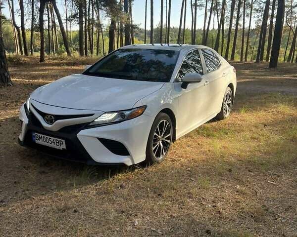 Белый Тойота Камри, объемом двигателя 2.49 л и пробегом 91 тыс. км за 20500 $, фото 1 на Automoto.ua