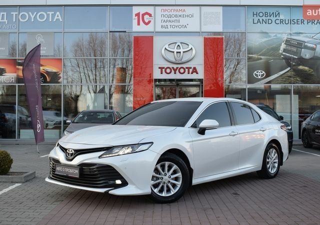 Белый Тойота Камри, объемом двигателя 2.49 л и пробегом 135 тыс. км за 19800 $, фото 1 на Automoto.ua