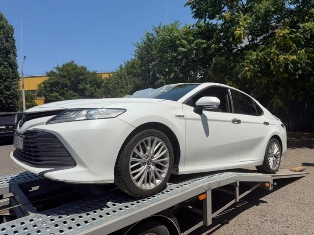 Білий Тойота Камрі, об'ємом двигуна 2.5 л та пробігом 137 тис. км за 12500 $, фото 1 на Automoto.ua