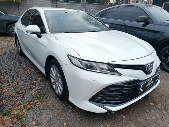 Белый Тойота Камри, объемом двигателя 2.5 л и пробегом 154 тыс. км за 21500 $, фото 1 на Automoto.ua