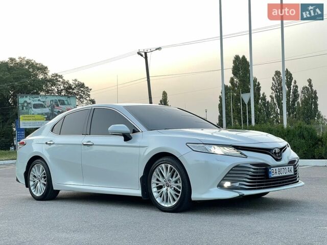 Білий Тойота Камрі, об'ємом двигуна 2.49 л та пробігом 110 тис. км за 23500 $, фото 1 на Automoto.ua