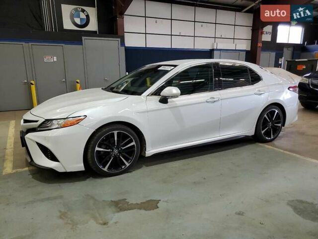 Білий Тойота Камрі, об'ємом двигуна 2.49 л та пробігом 116 тис. км за 6500 $, фото 1 на Automoto.ua