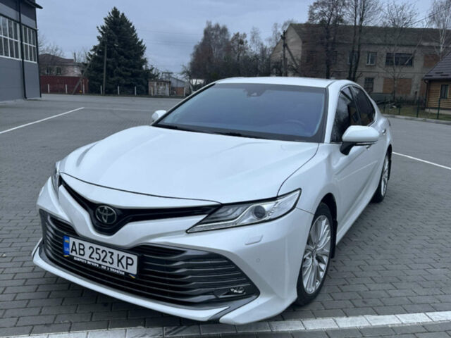 Білий Тойота Камрі, об'ємом двигуна 2.49 л та пробігом 82 тис. км за 25500 $, фото 1 на Automoto.ua
