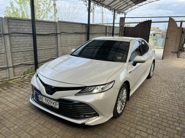 Белый Тойота Камри, объемом двигателя 2.5 л и пробегом 54 тыс. км за 31500 $, фото 1 на Automoto.ua