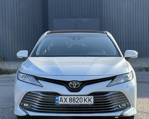 Білий Тойота Камрі, об'ємом двигуна 2.49 л та пробігом 107 тис. км за 26800 $, фото 1 на Automoto.ua