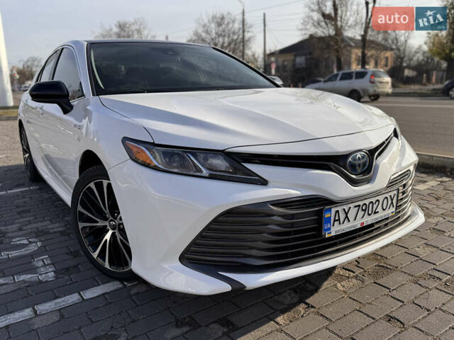 Білий Тойота Камрі, об'ємом двигуна 2.49 л та пробігом 129 тис. км за 21999 $, фото 1 на Automoto.ua