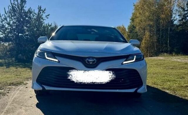 Белый Тойота Камри, объемом двигателя 0 л и пробегом 61 тыс. км за 15000 $, фото 1 на Automoto.ua