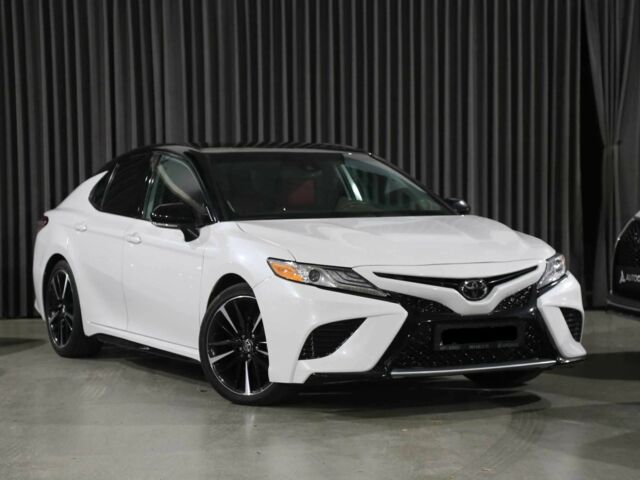 Белый Тойота Камри, объемом двигателя 3.5 л и пробегом 57 тыс. км за 36000 $, фото 1 на Automoto.ua