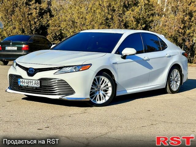 Белый Тойота Камри, объемом двигателя 2.5 л и пробегом 41 тыс. км за 25400 $, фото 1 на Automoto.ua