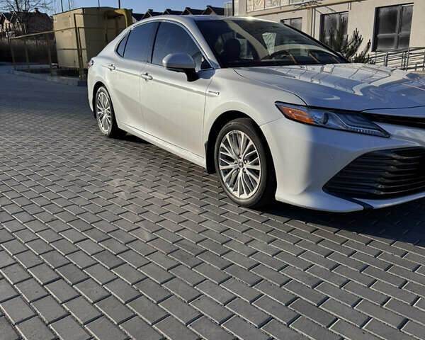 Білий Тойота Камрі, об'ємом двигуна 2.5 л та пробігом 64 тис. км за 29700 $, фото 1 на Automoto.ua