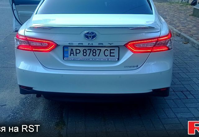 Білий Тойота Камрі, об'ємом двигуна 2.5 л та пробігом 0 тис. км за 29000 $, фото 1 на Automoto.ua