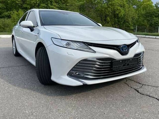 Тойота Камри 2020 в Киеве на Automoto.ua Белый Тойота Камри, объемом двигателя 2.5 л и пробегом 45 тыс. км за 18000 $, фото 1 на Automoto.ua