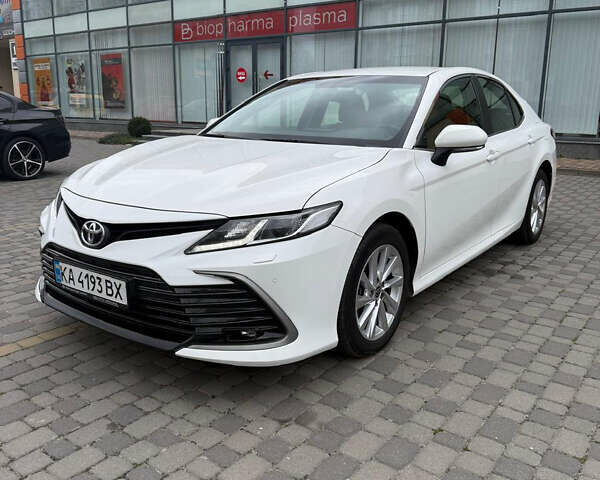 Тойота Камри 2021 в Хмельницком на Automoto.ua Белый Тойота Камри, объемом двигателя 2.49 л и пробегом 68 тыс. км за 22900 $, фото 1 на Automoto.ua
