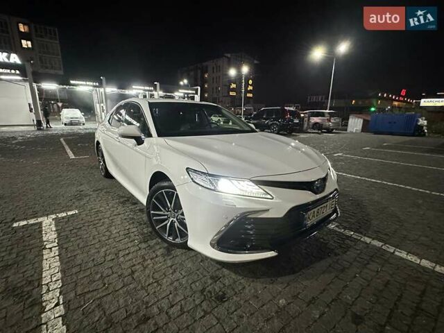 Білий Тойота Камрі, об'ємом двигуна 2.49 л та пробігом 128 тис. км за 29999 $, фото 1 на Automoto.ua