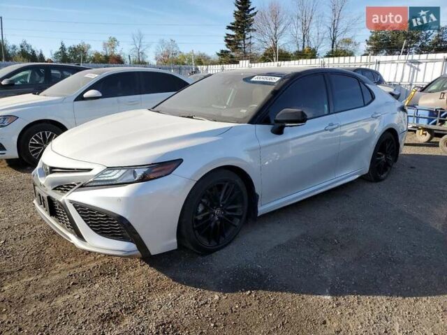 Белый Тойота Камри, объемом двигателя 3.5 л и пробегом 23 тыс. км за 10050 $, фото 1 на Automoto.ua