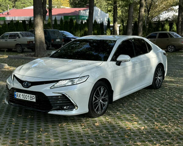 Белый Тойота Камри, объемом двигателя 2.49 л и пробегом 31 тыс. км за 38000 $, фото 1 на Automoto.ua
