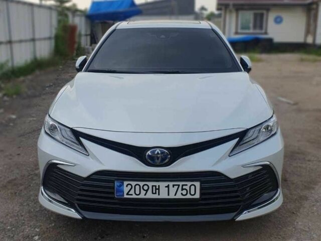 Белый Тойота Камри, объемом двигателя 2.5 л и пробегом 22 тыс. км за 27600 $, фото 1 на Automoto.ua