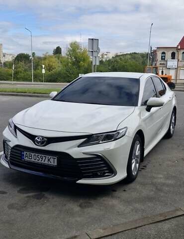 Білий Тойота Камрі, об'ємом двигуна 2.49 л та пробігом 22 тис. км за 29300 $, фото 1 на Automoto.ua